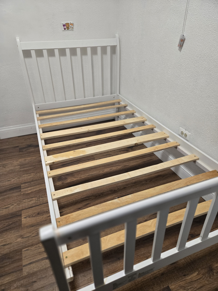 Twin size White Bed Frame - photo 2