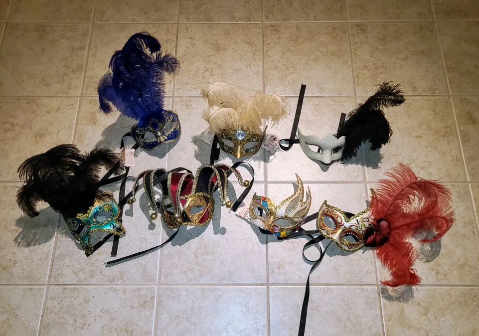 Masquerade Mask with Feathers thumbnail