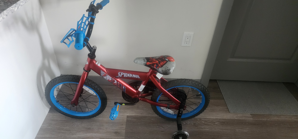 Spiderman Kids' Bike - Great Condition! - photo 5