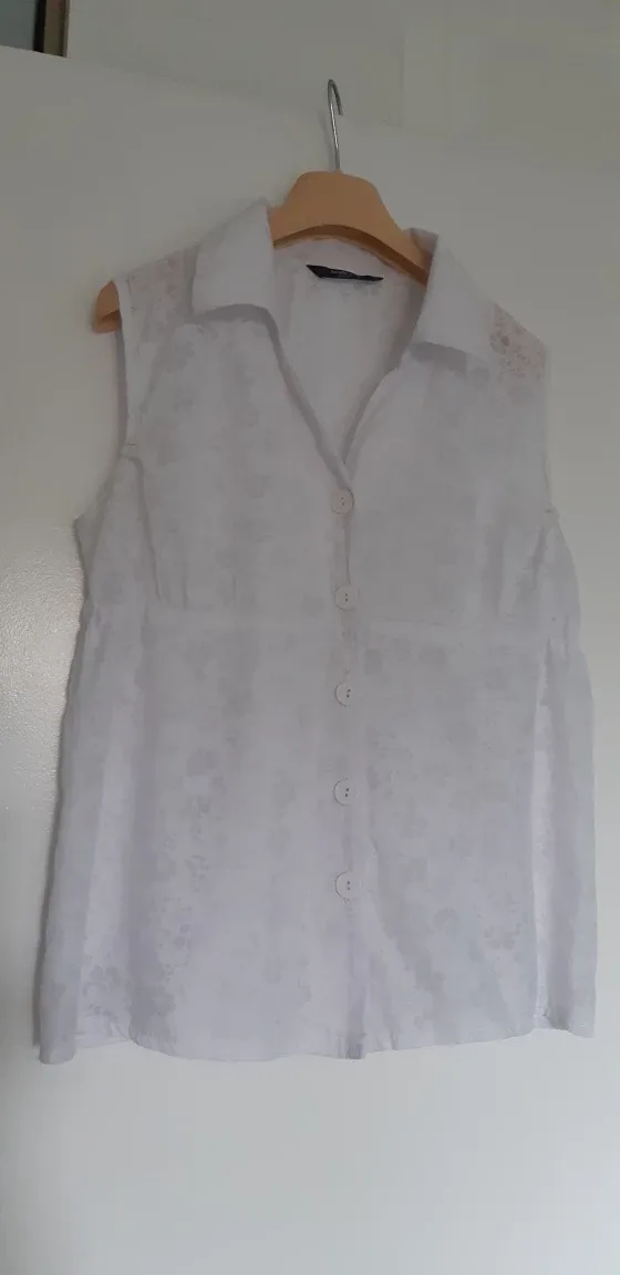 Brody Myles White Floral Sleeveless Blouse image indicator(4)