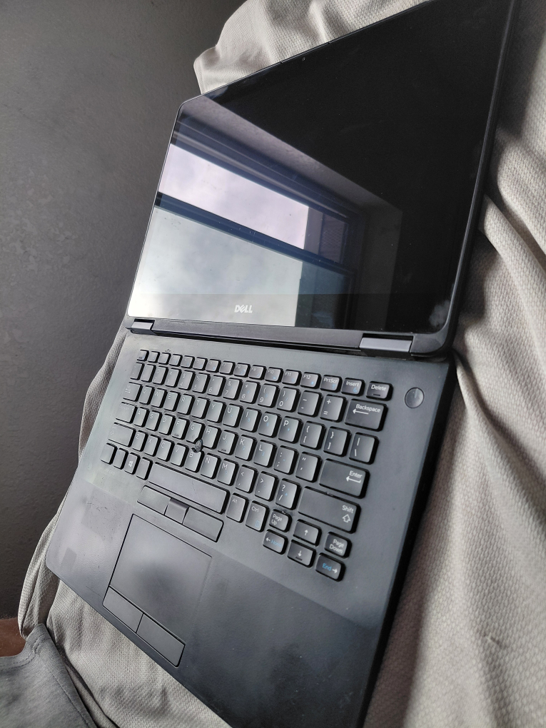 Dell Latitude E7470 - photo 2