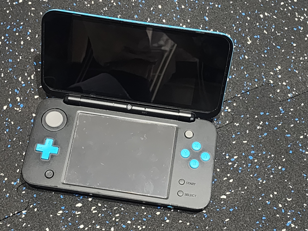Nintendo 2DS with Pokémon Games - photo 5