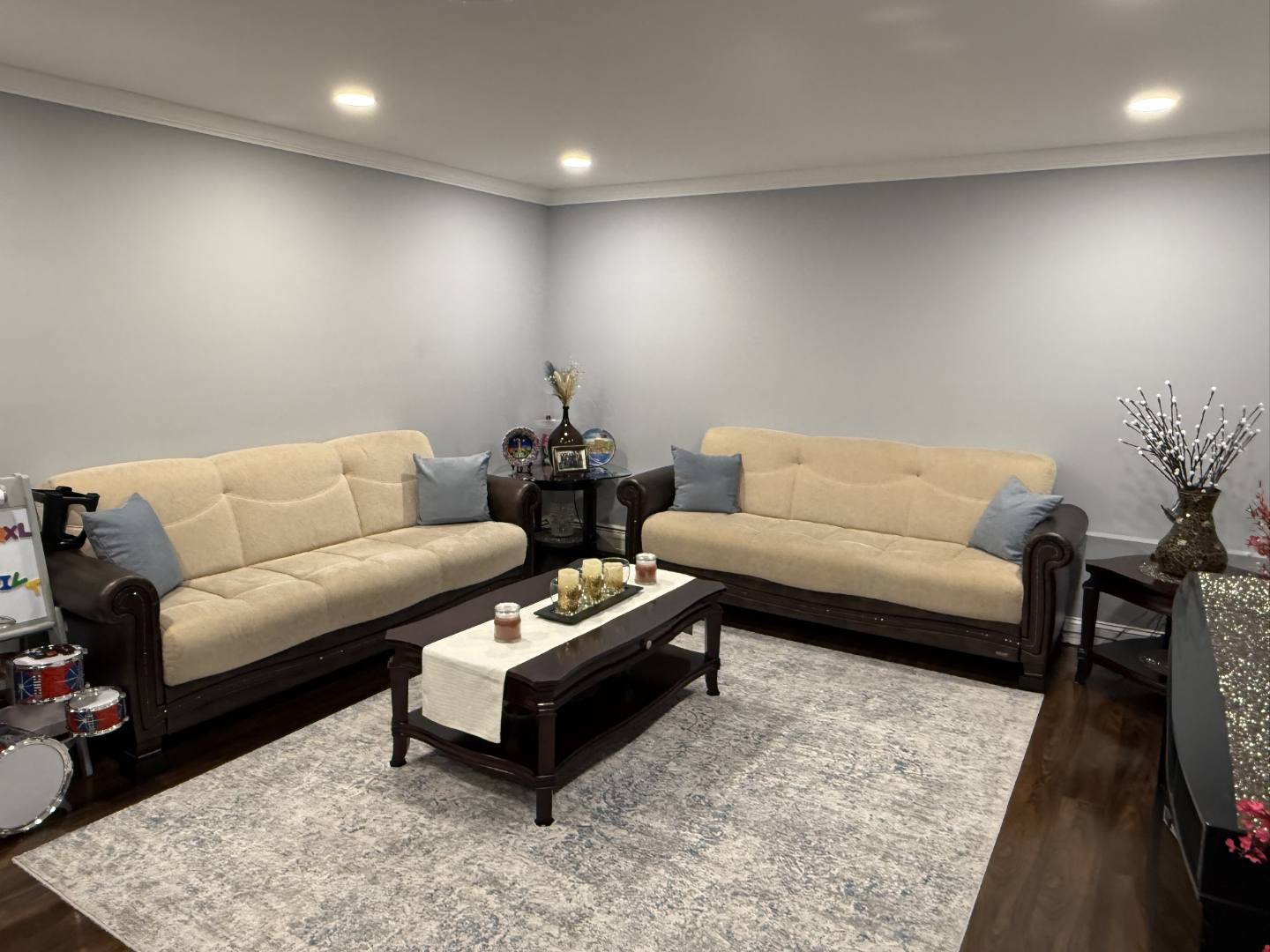 Sofas 4 Sale