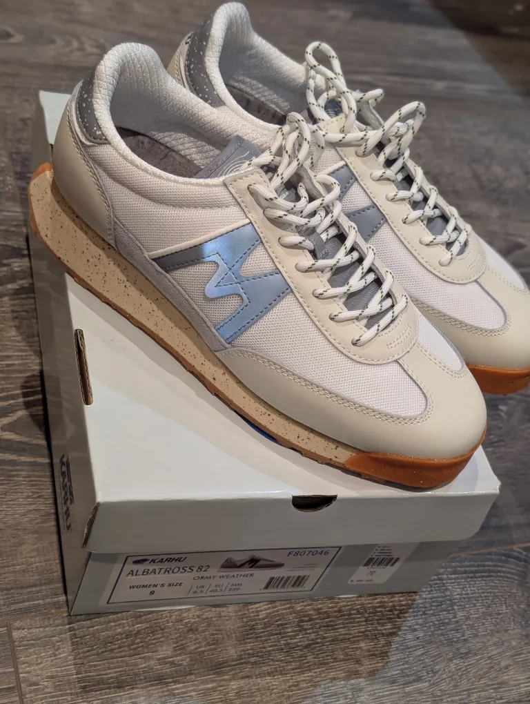 BNIB, Karhu Albatross 82 Women's Sneakers, size 9 image indicator(2)