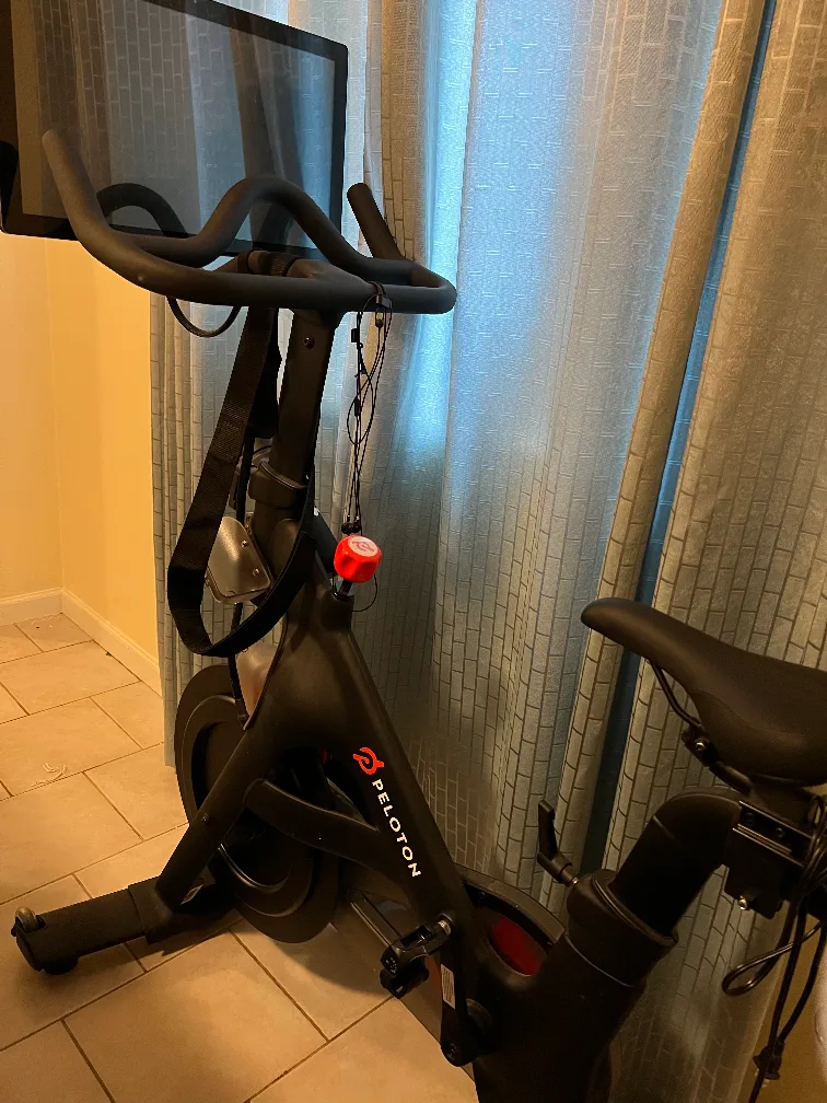 Peloton Exercise Bike image indicator(3)
