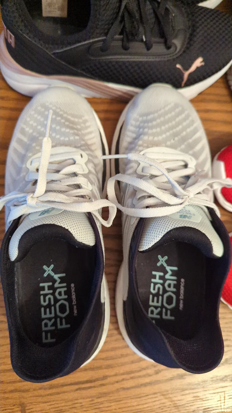 Athletic Shoe Bundle image indicator(3)