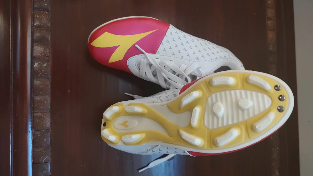 Diadora Soccer Cleats image indicator(2)