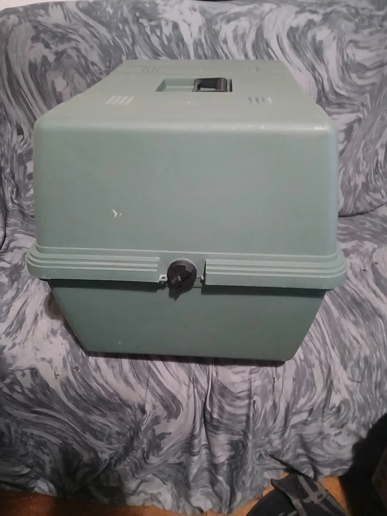 Petmate Vari CarrierJr. - Approx 22"L x 17"T. Brand new image indicator(2)