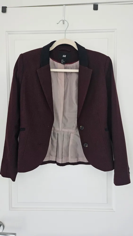 NEGOTIABLE - H&M Blazer, Burgundy - Size US 6