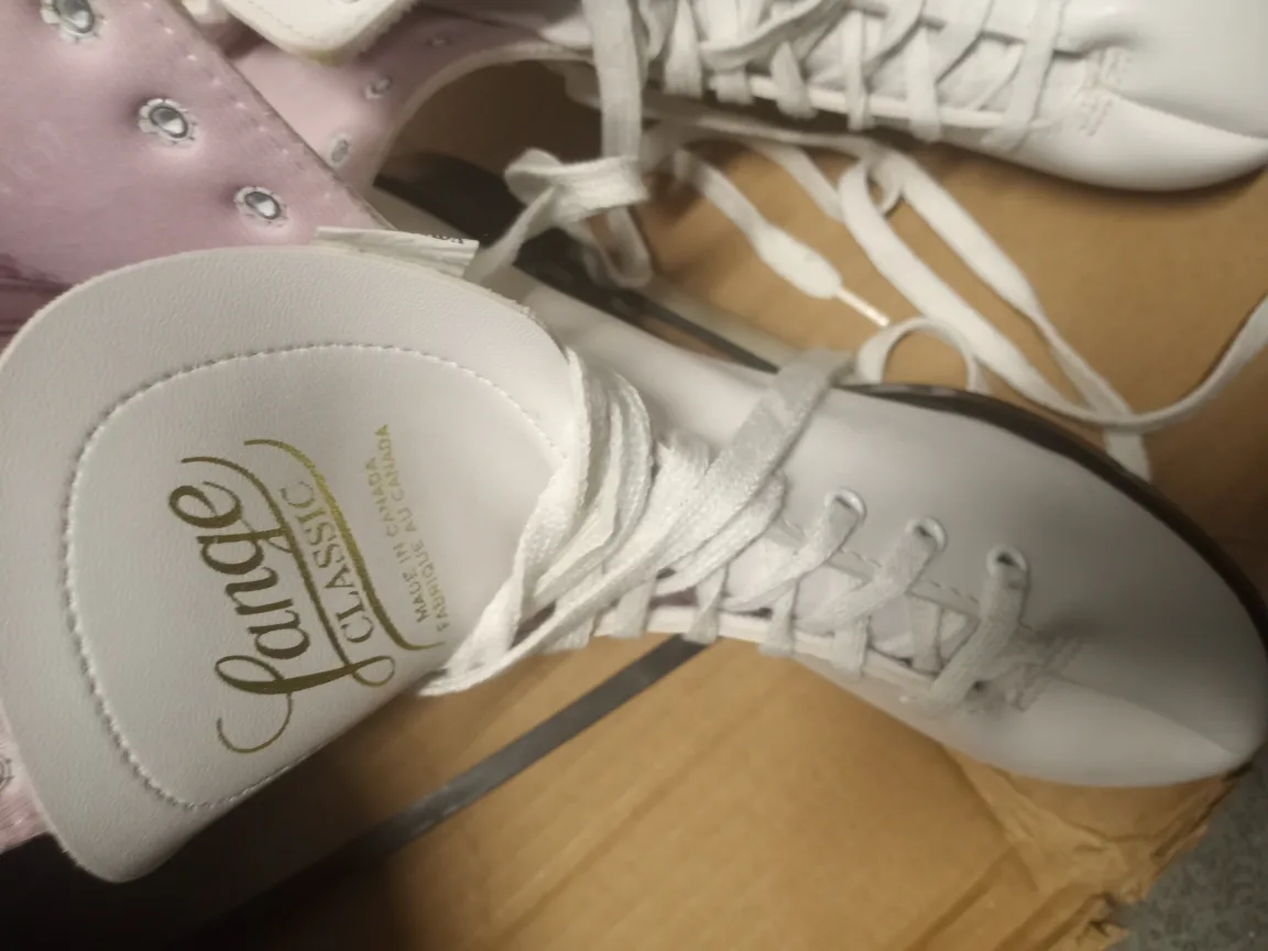 Lange Classic White Ice Skates - Size US 6 image indicator(2)