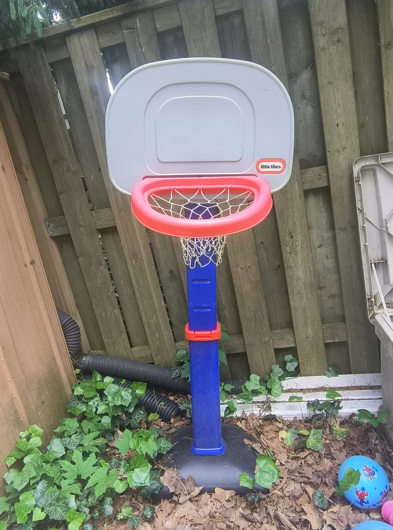 Little Tikes Basketball Hoop