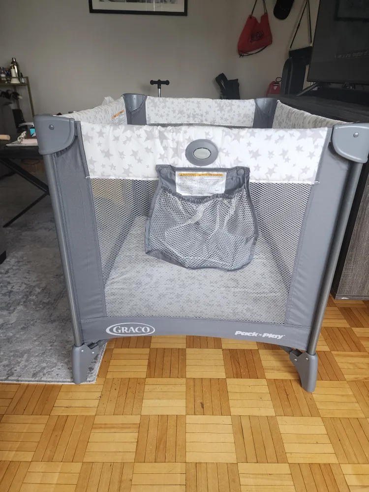 Graco Pack 'n Play with extra mattress image indicator(2)