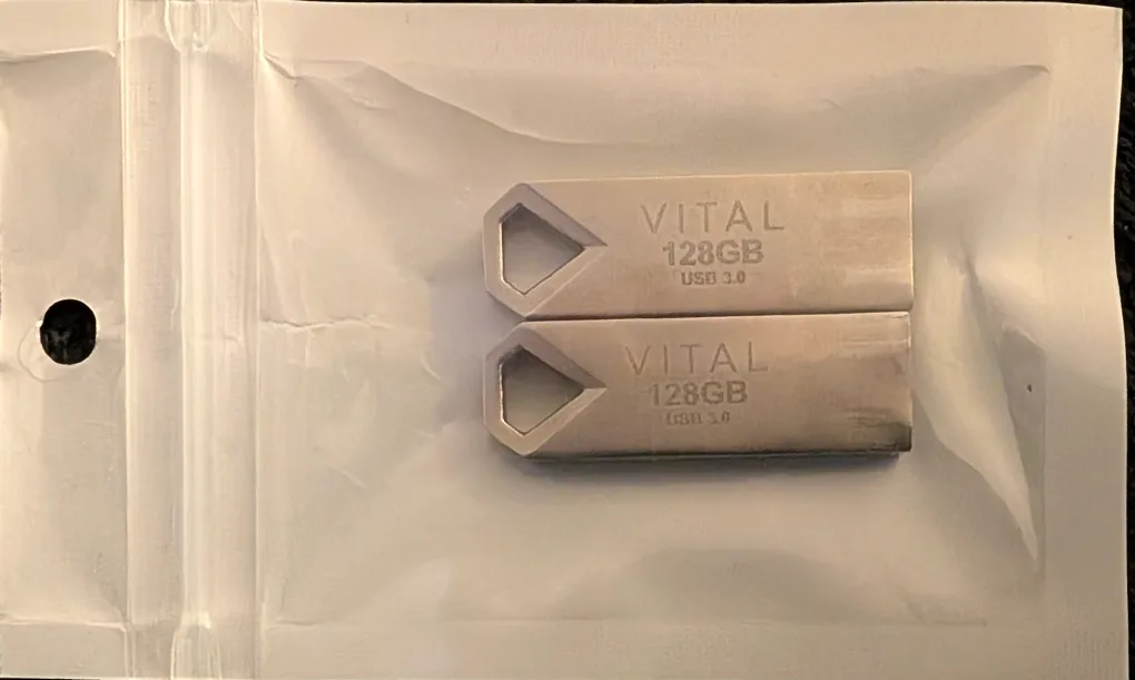 VITAL 128GB USB 3.0 Flash Drive - New thumbnail