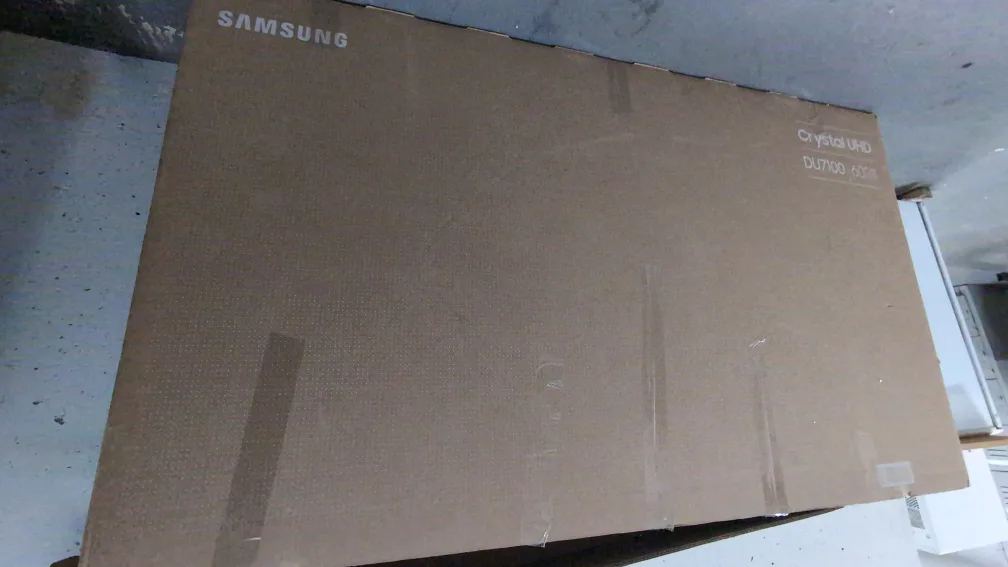 Samsung 60 Inch Crystal UHD DU7100 TV thumbnail