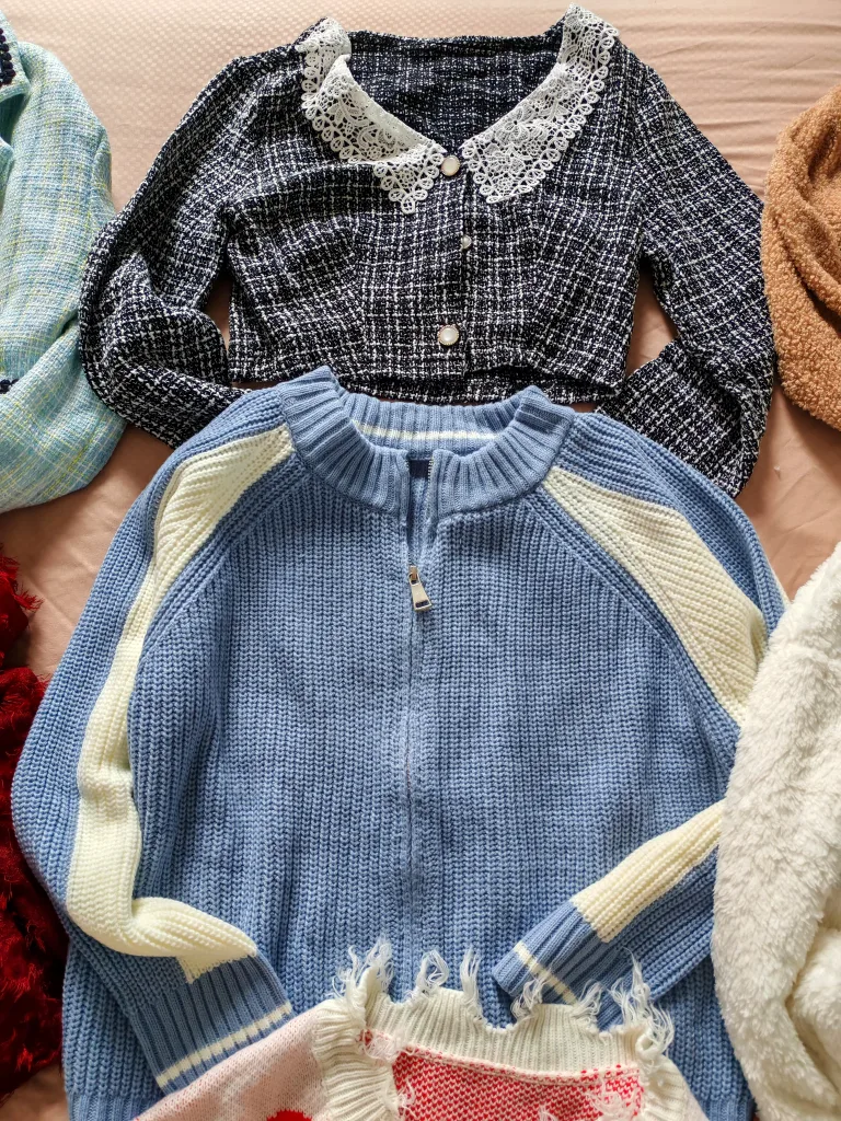 12 Assorted Sweaters & Cardigans - Bulk Sale! image indicator(6)