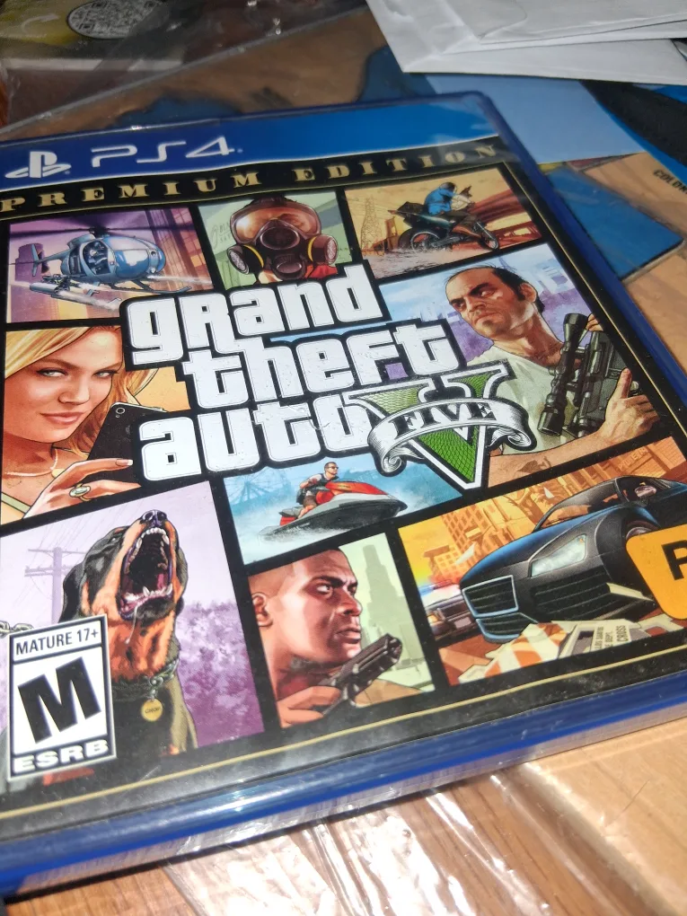 Grand Theft Auto V - PS4 - Premium Edition image indicator(2)