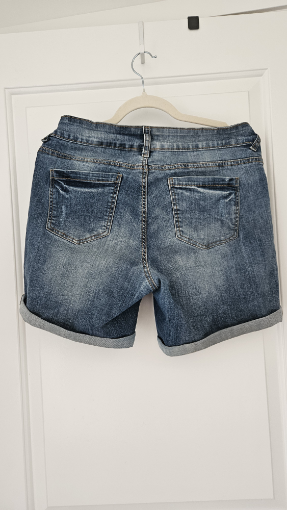 NEGOTIABLE - Suko Jeans Denim Shorts - Size 10 (Medium) - photo 4