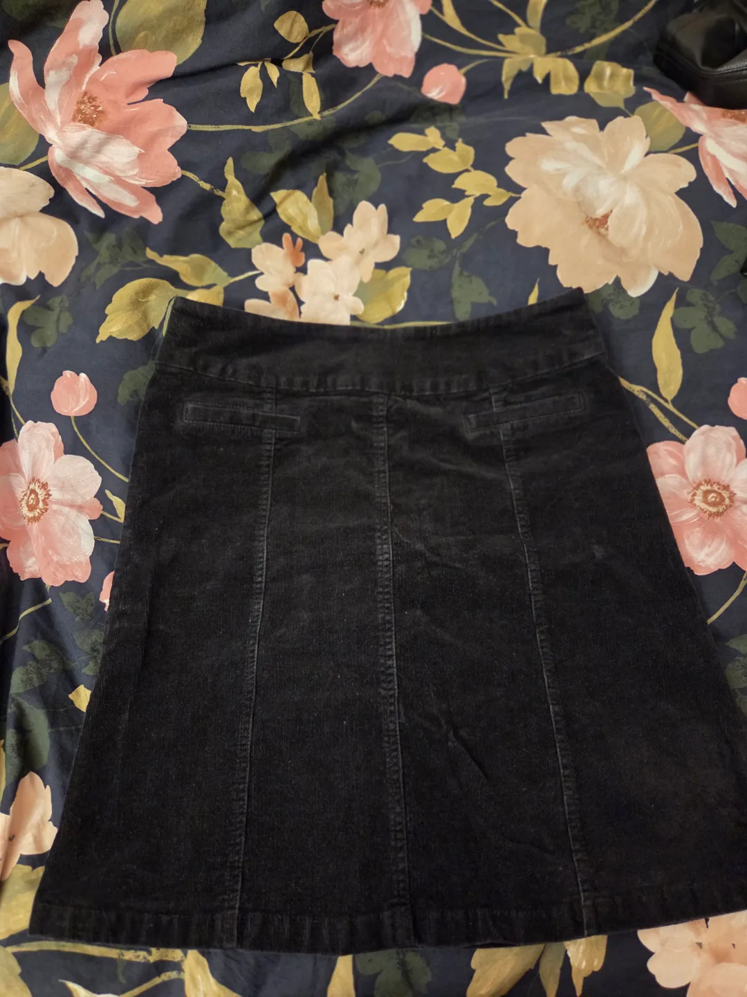 Reitmans Black Corduroy Skirt thumbnail