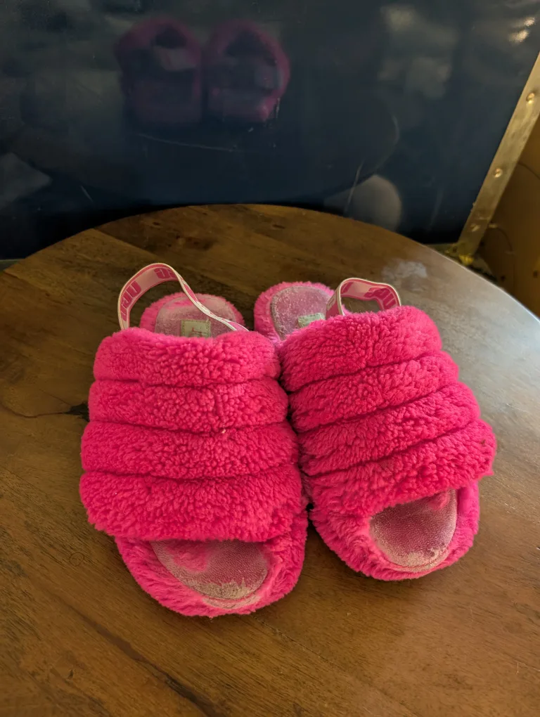 Bright Pink Slippers Ugg 6- 6.1/2 thumbnail