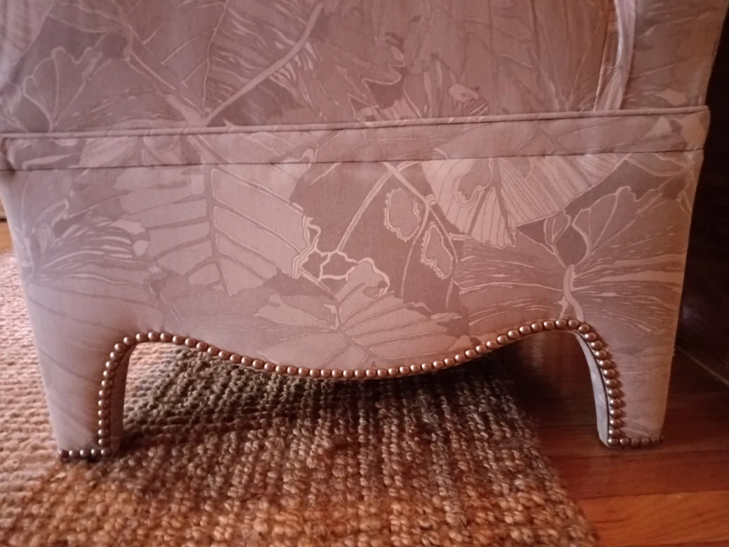 Armless Accent Chair image indicator(6)