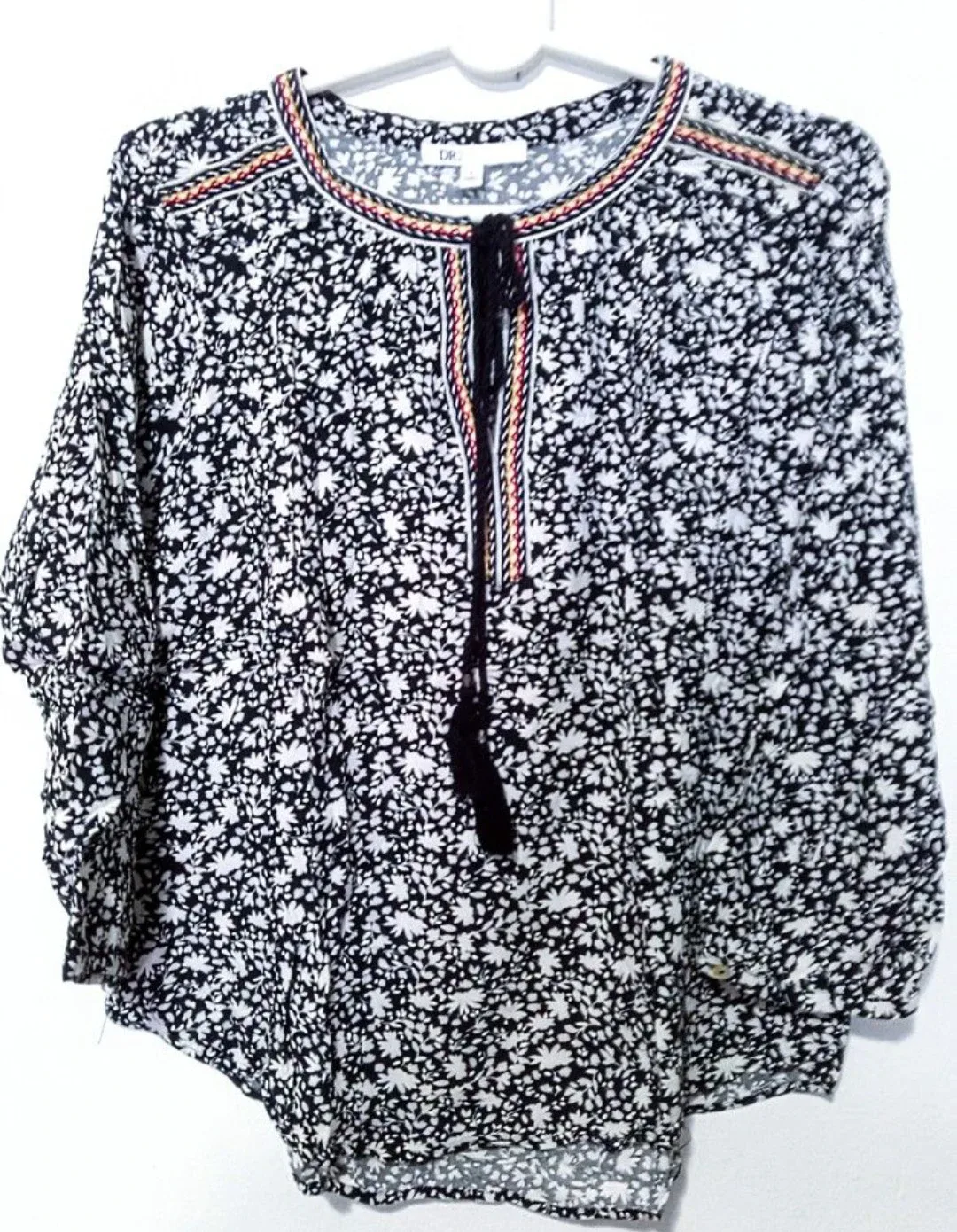 Women's Clothing Bundle - Size Medium image indicator(4)