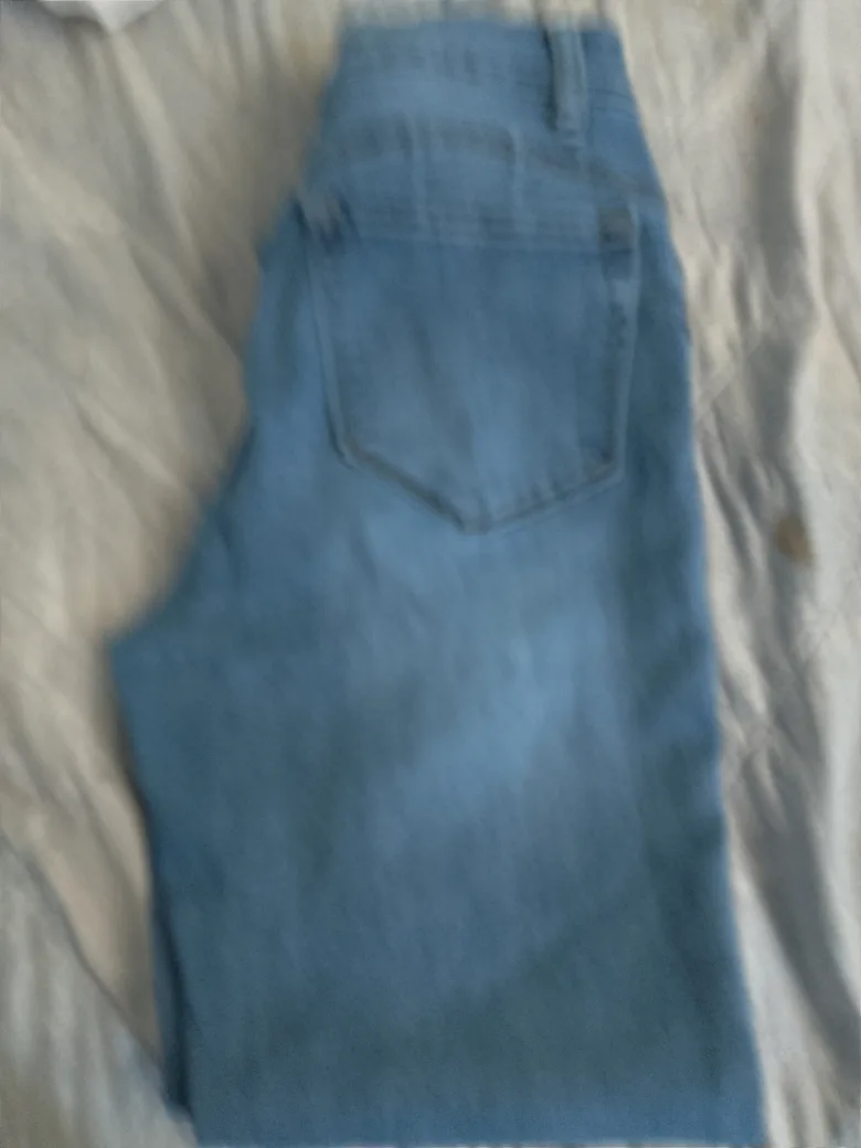 A Light Blue Pair of jeans #freecycle 🥕🌟 thumbnail