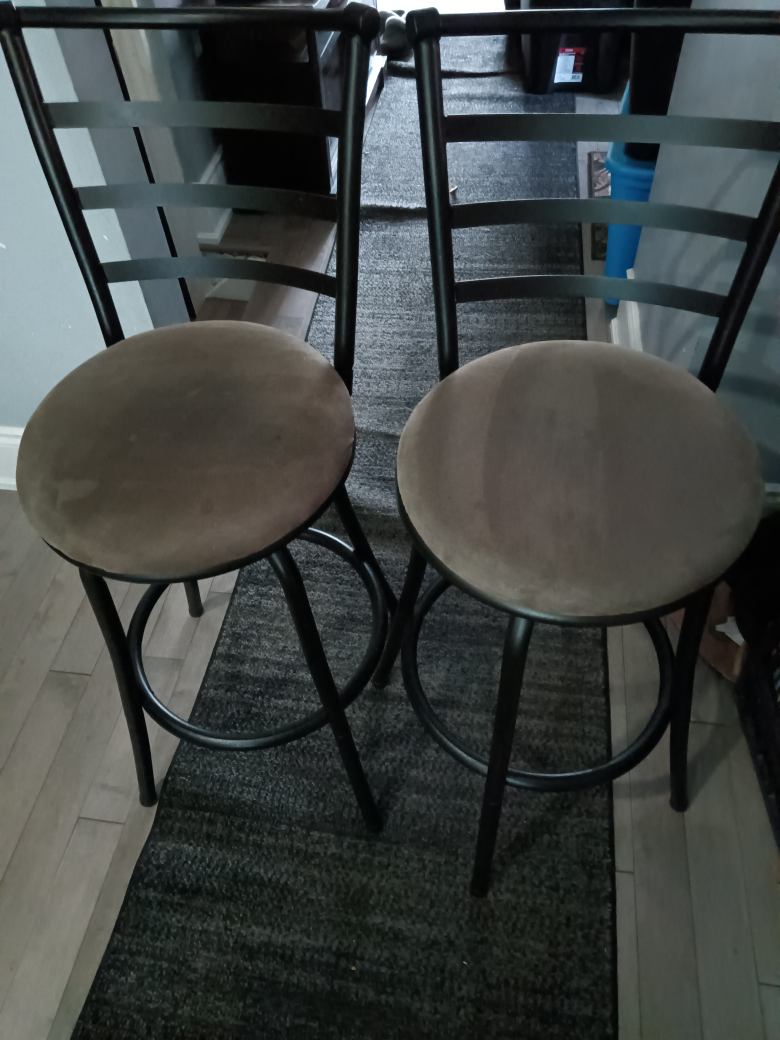 Set of Two Swivel Bar Stools - photo 2