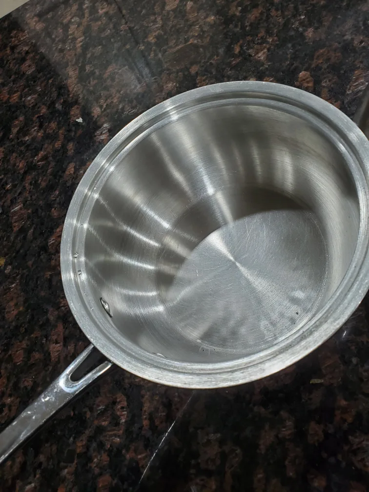 Professional Home 1.5 Quart Saucepan image indicator(2)