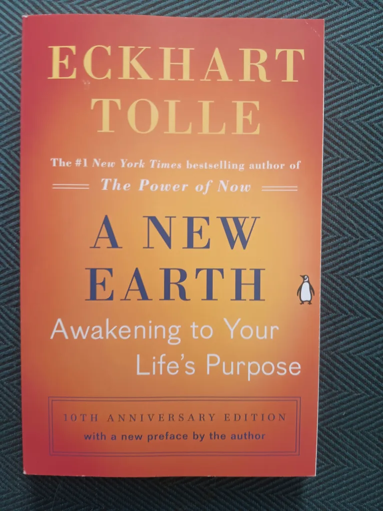 A New Earth by Eckhart Tolle thumbnail