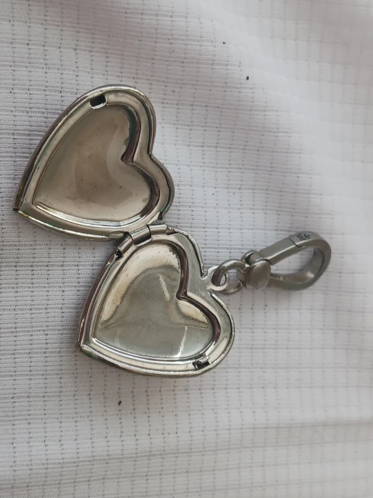 Authentic Juicy Couture Bracelet with Charms (2008) image indicator(9)