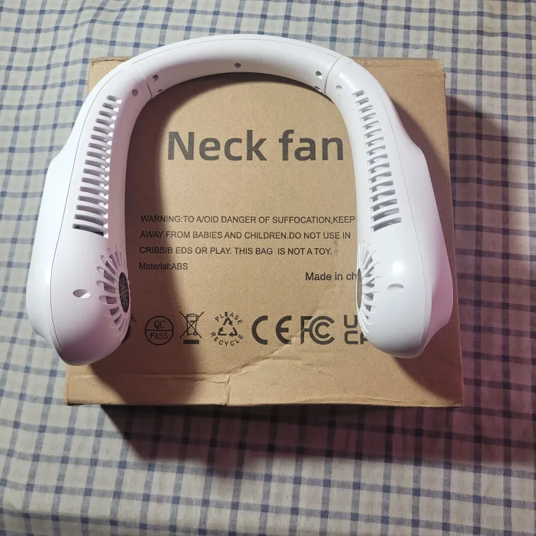 Neck Fan in Box (Pickup near Keele Station) image indicator(5)