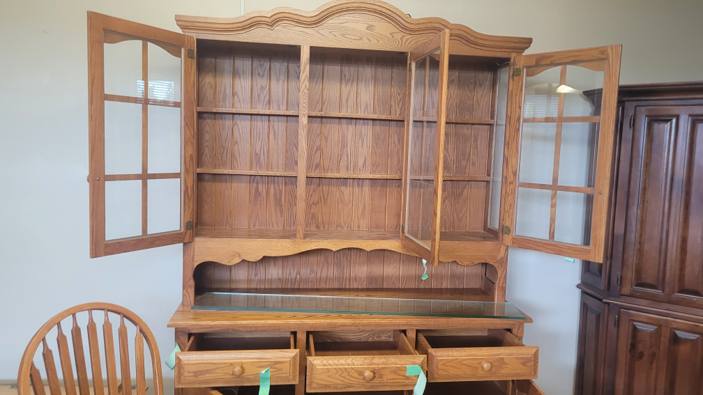 Buffet & Hutch, Oak Dining Room Set - photo 3