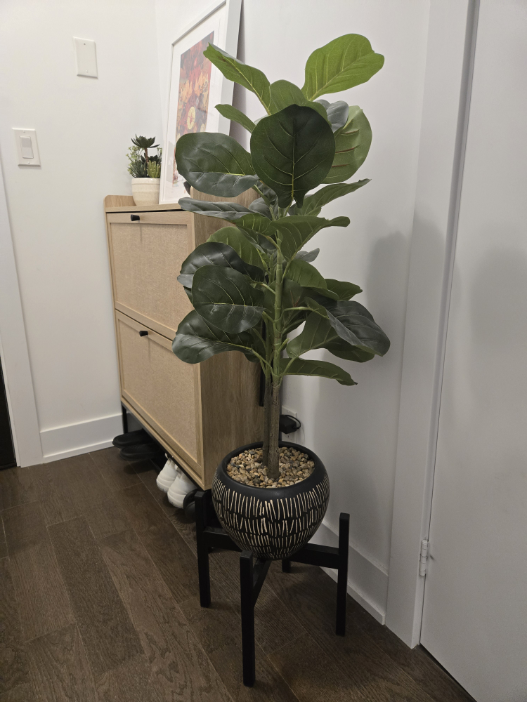 Fake plant + stand
