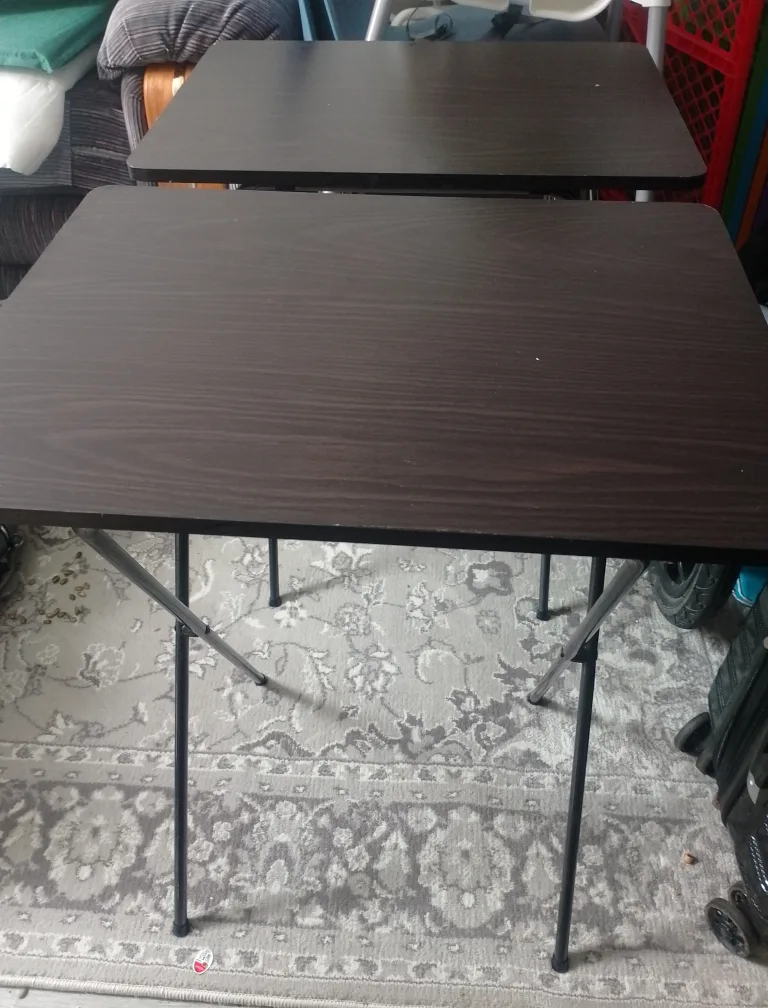 Foldable mini table thumbnail