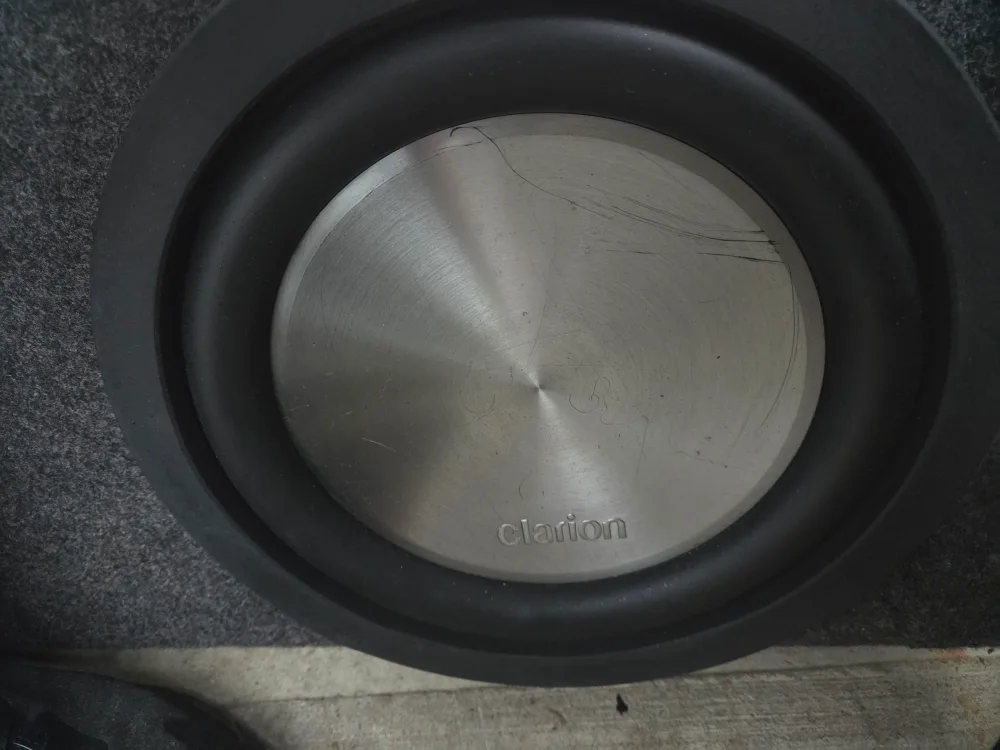 Clarion Bassworx Subwoofer image indicator(2)