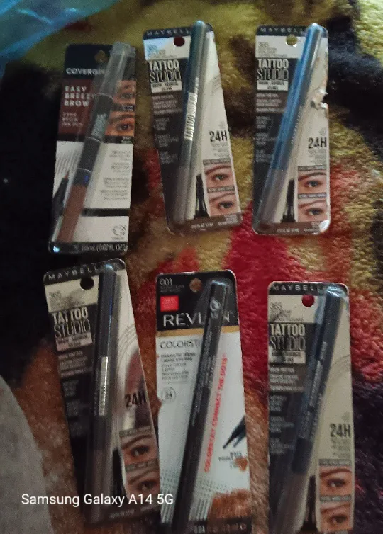 Makeup Eyeliner Lot thumbnail