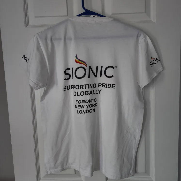 3 PRIDE T-SHIRTS #L GENDER NEUTRAL  $10 image indicator(10)