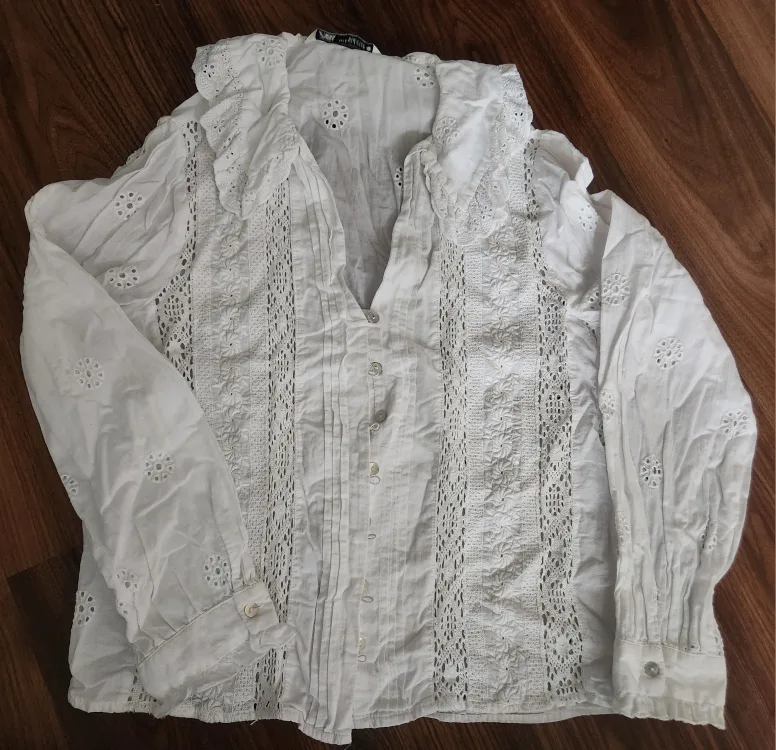 Bundle-Assorted Women's Tops (7) thumbnail