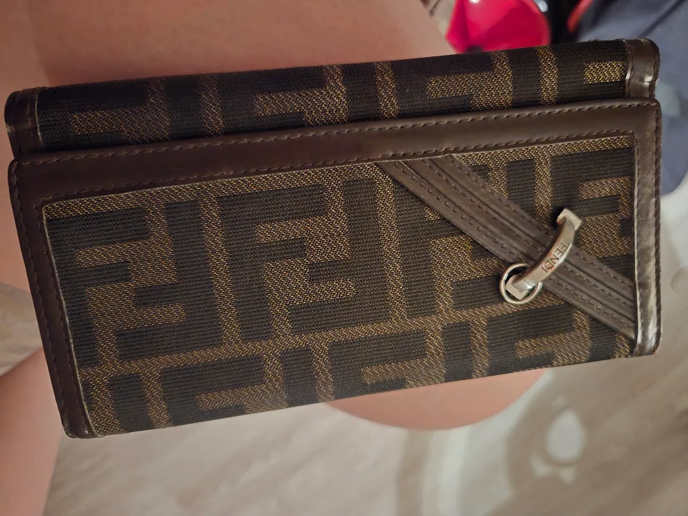 Fendi wallet thumbnail