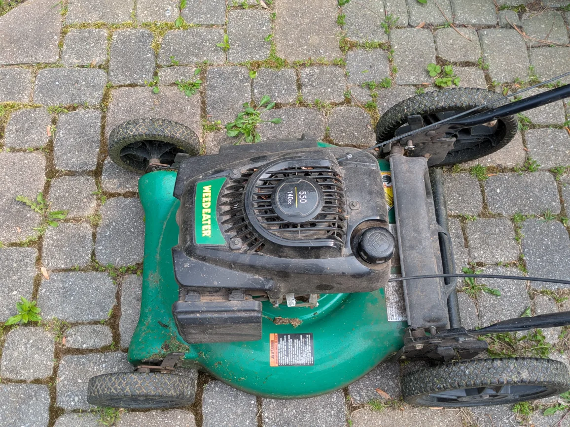 Gas lawn mower - pickup July 10 image indicator(3)