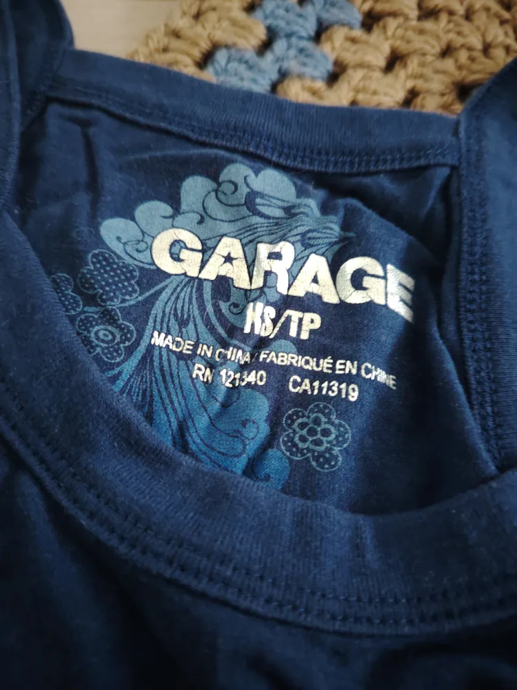 Garage Tank Tops XS image indicator(4)