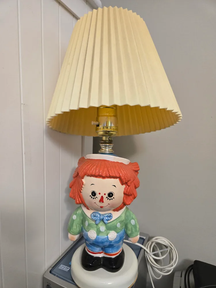 Vintage Raggedy Ann Lamp thumbnail