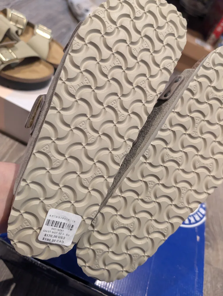 BNIB Birkenstock Uji Nubuck suede, size 41 image indicator(2)