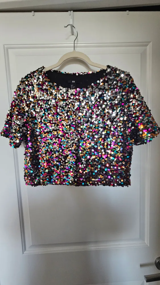 H&M Sequin Top - Size Small thumbnail