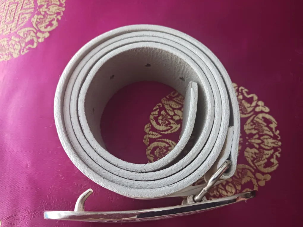 Cream-Coloured Decorative Buckle and Belt image indicator(2)