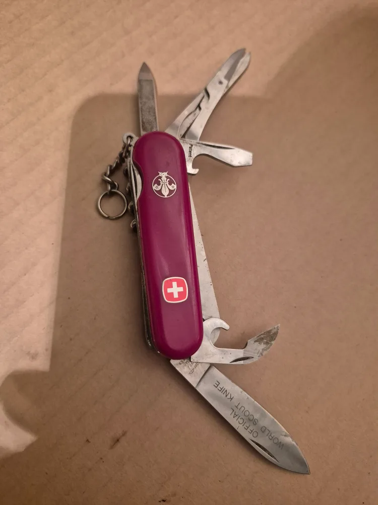 Victorinox World Scout Knife thumbnail