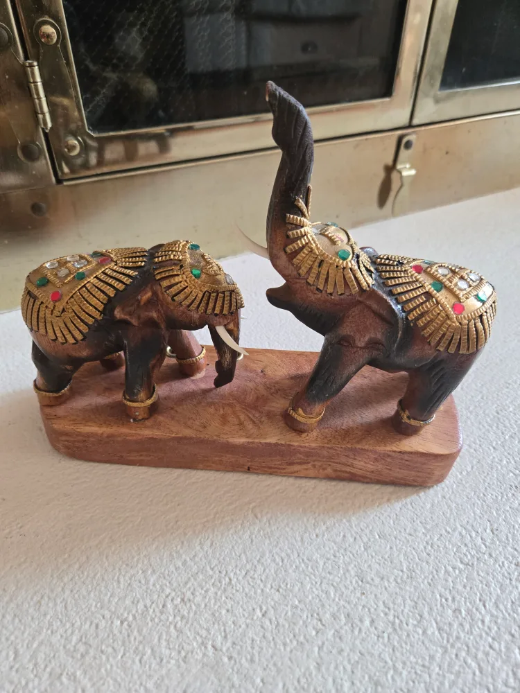 Wooden Elephant Figurine 🥕 image indicator(2)