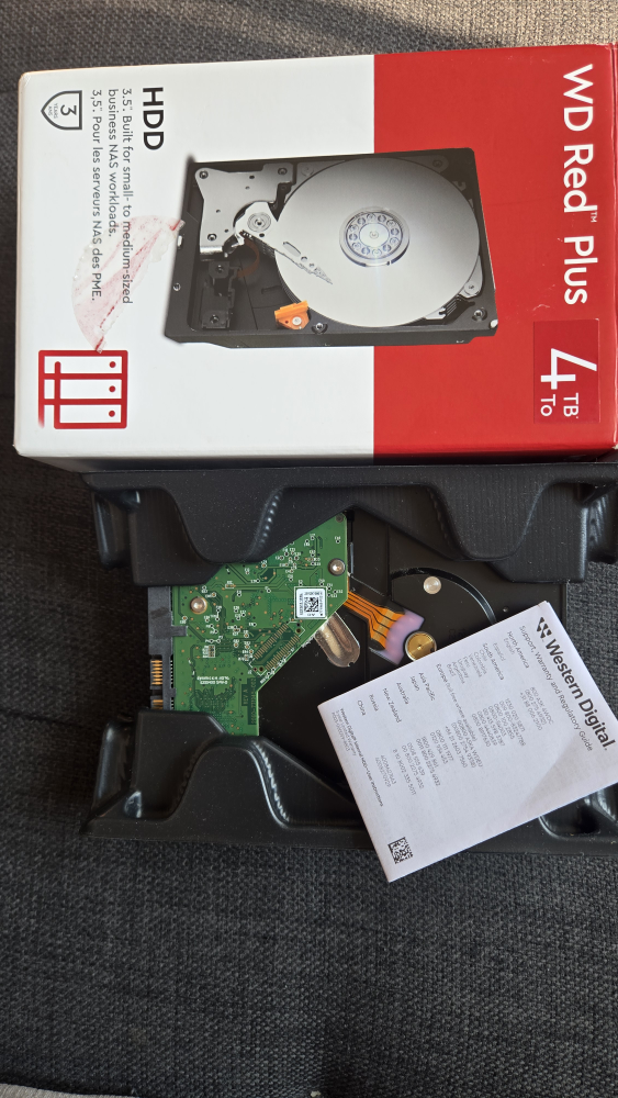 WD Red Plus 4TB Hard Drive - photo 2