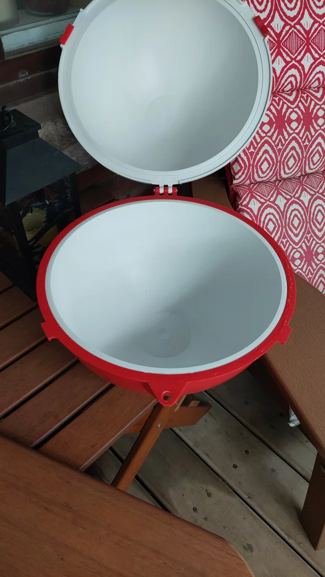 The Big Bobber Floating Cooler image indicator(2)