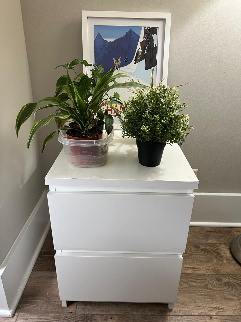 White 2-Drawer Nightstand - photo 2